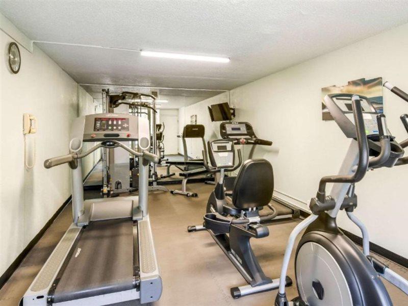 Quality Inn Roanoke Airport Екстериор снимка