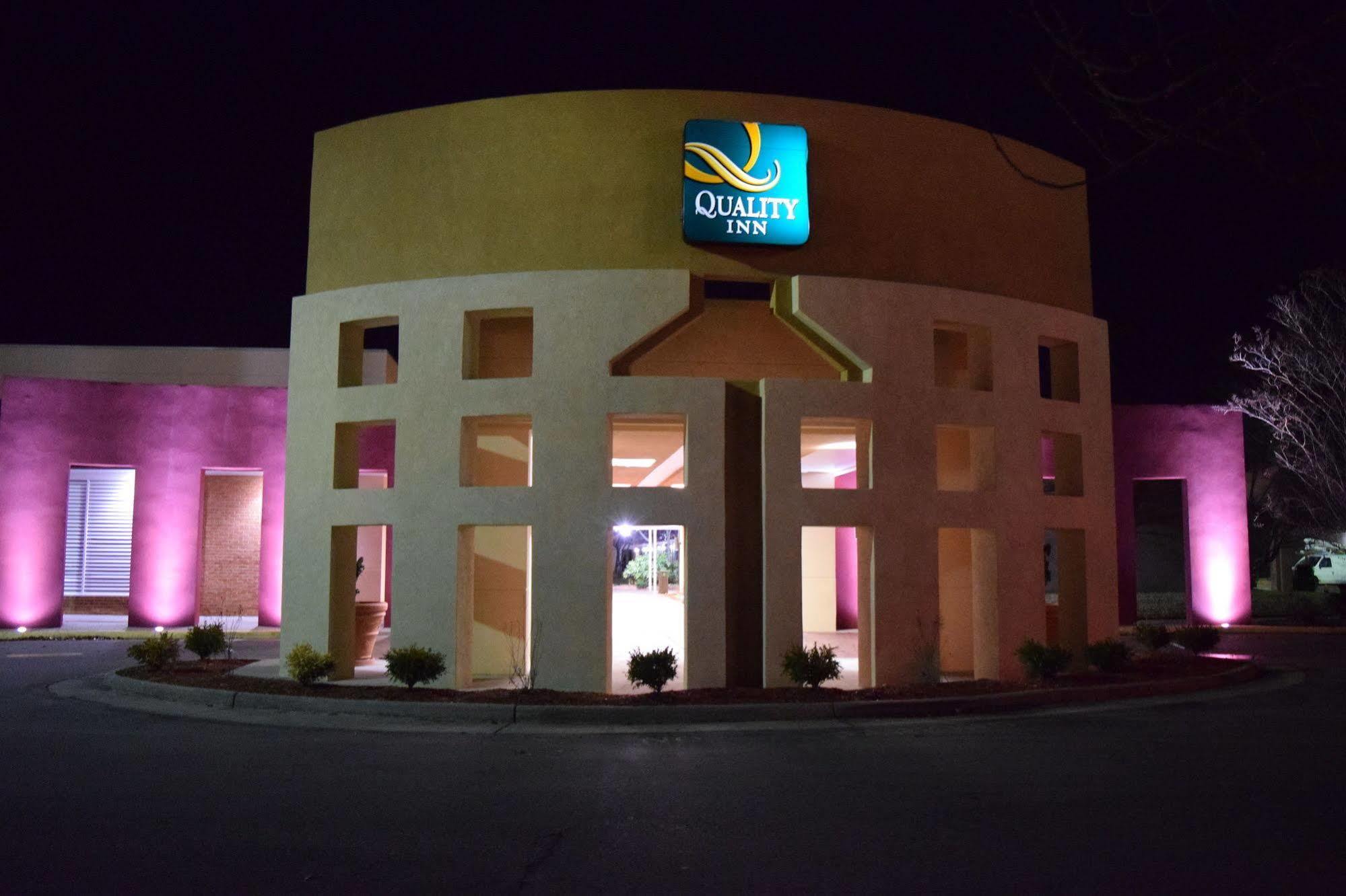 Quality Inn Roanoke Airport Екстериор снимка