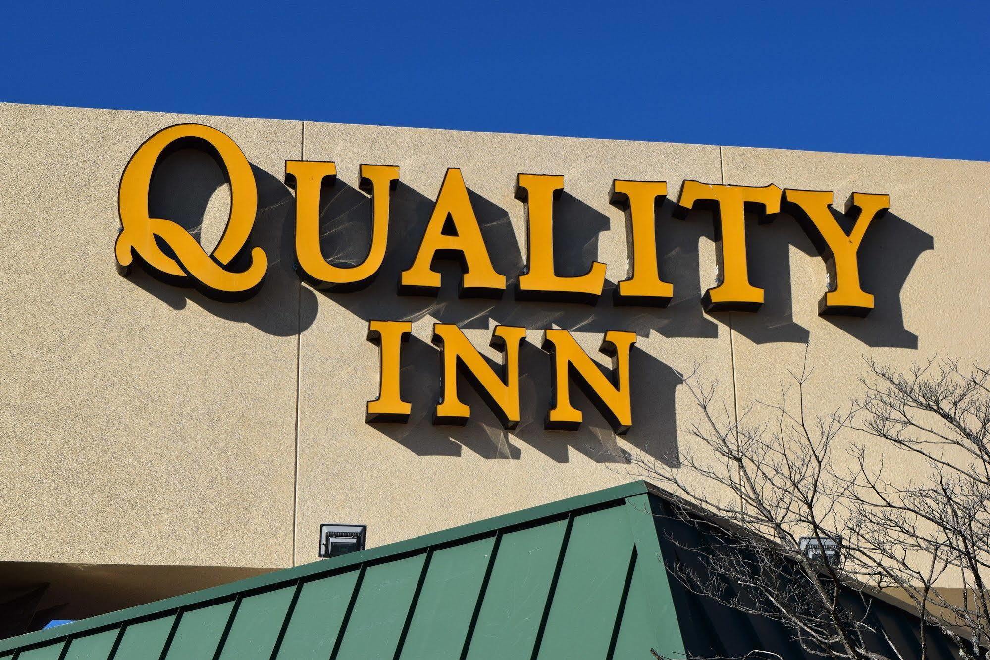 Quality Inn Roanoke Airport Екстериор снимка