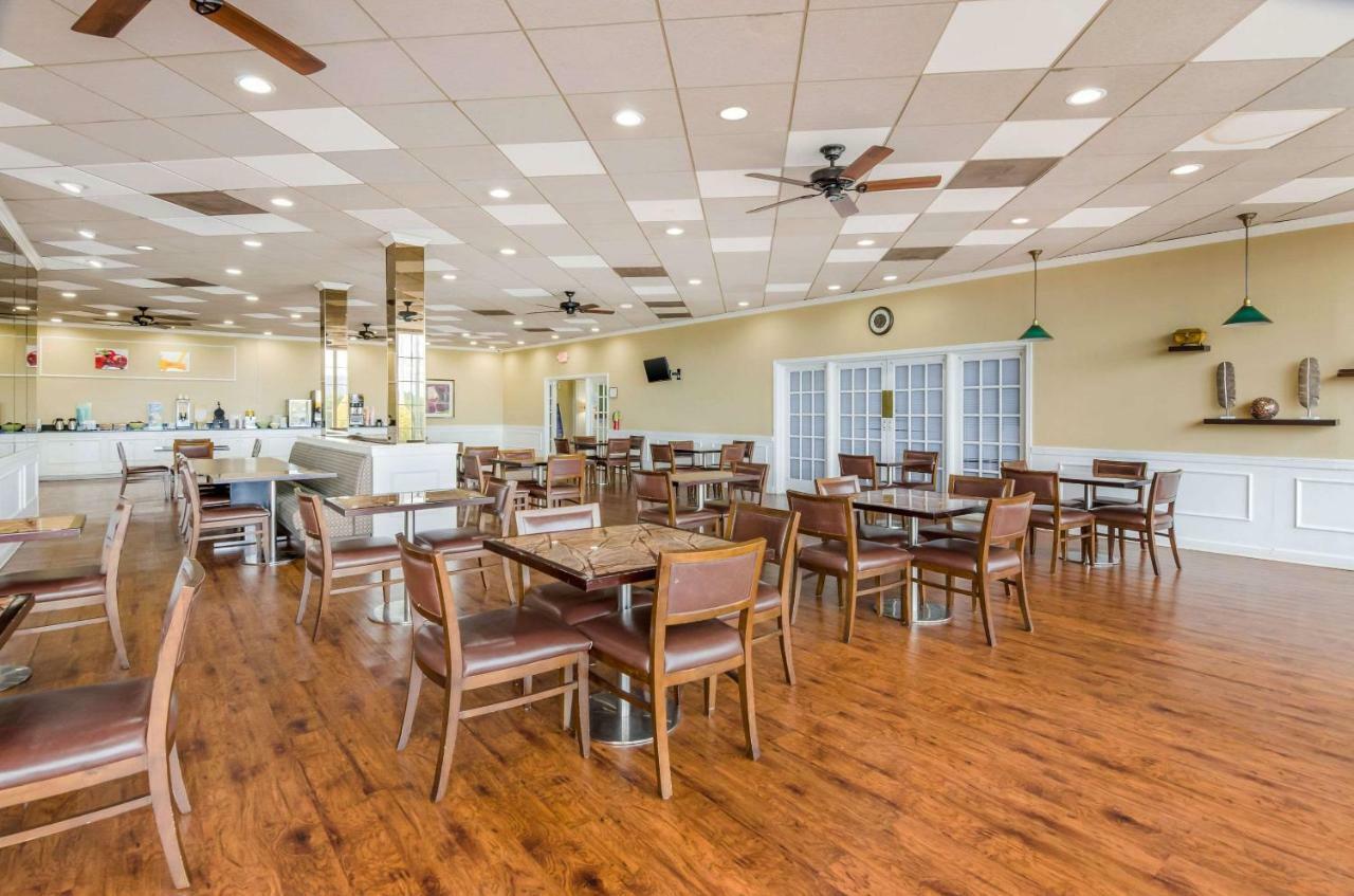 Quality Inn Roanoke Airport Екстериор снимка
