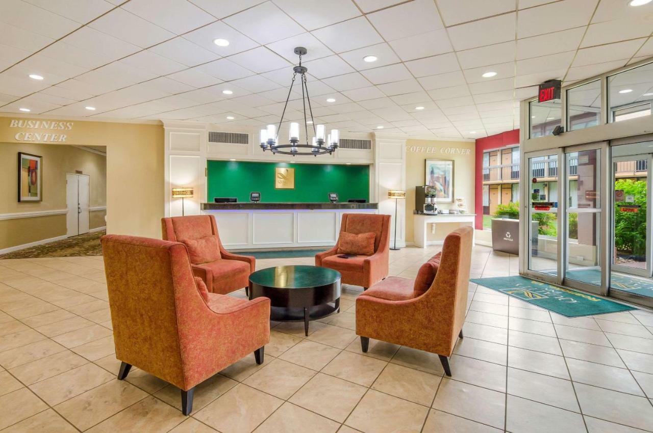 Quality Inn Roanoke Airport Екстериор снимка